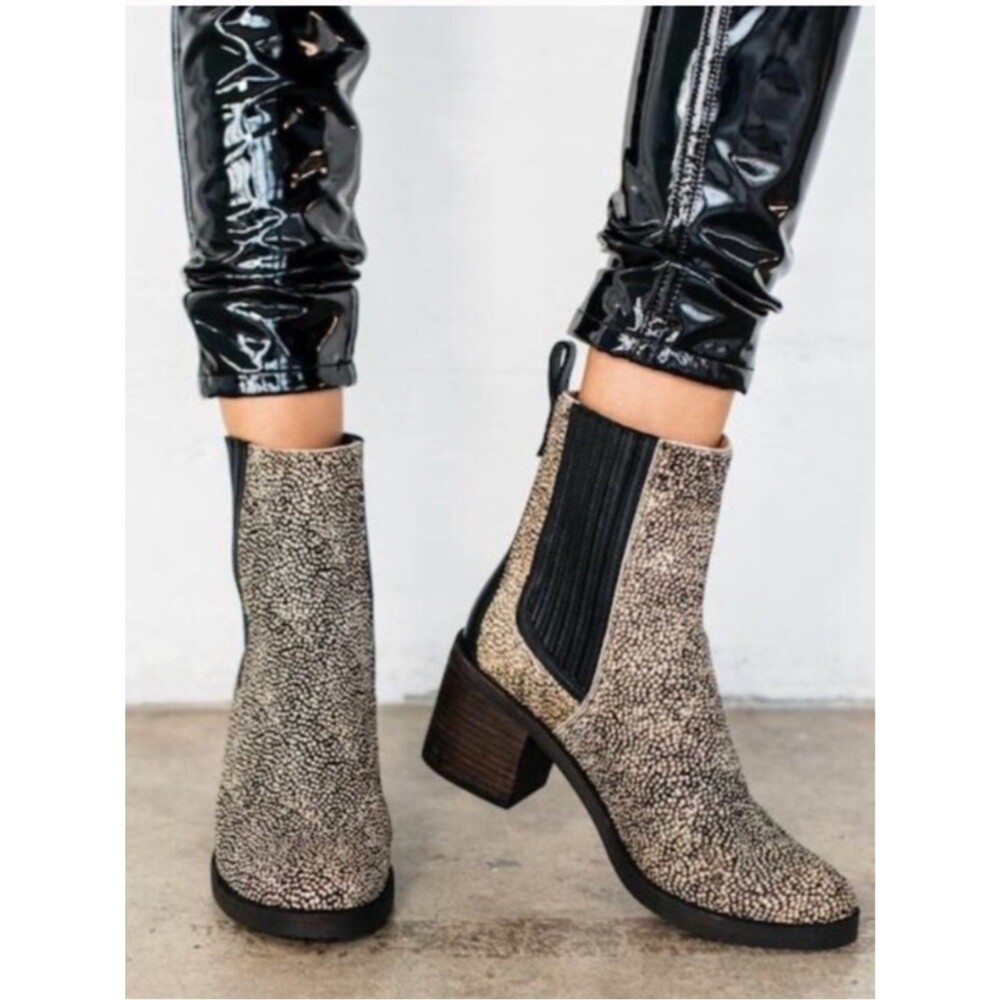 NEW UGG | Camden Exotic Boot 8.5